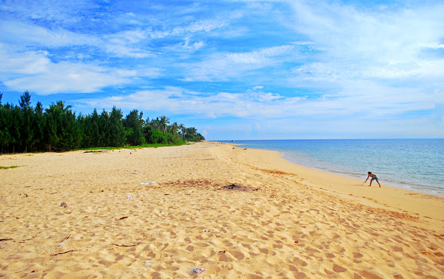 Salibungot Beach in Jomalig Island