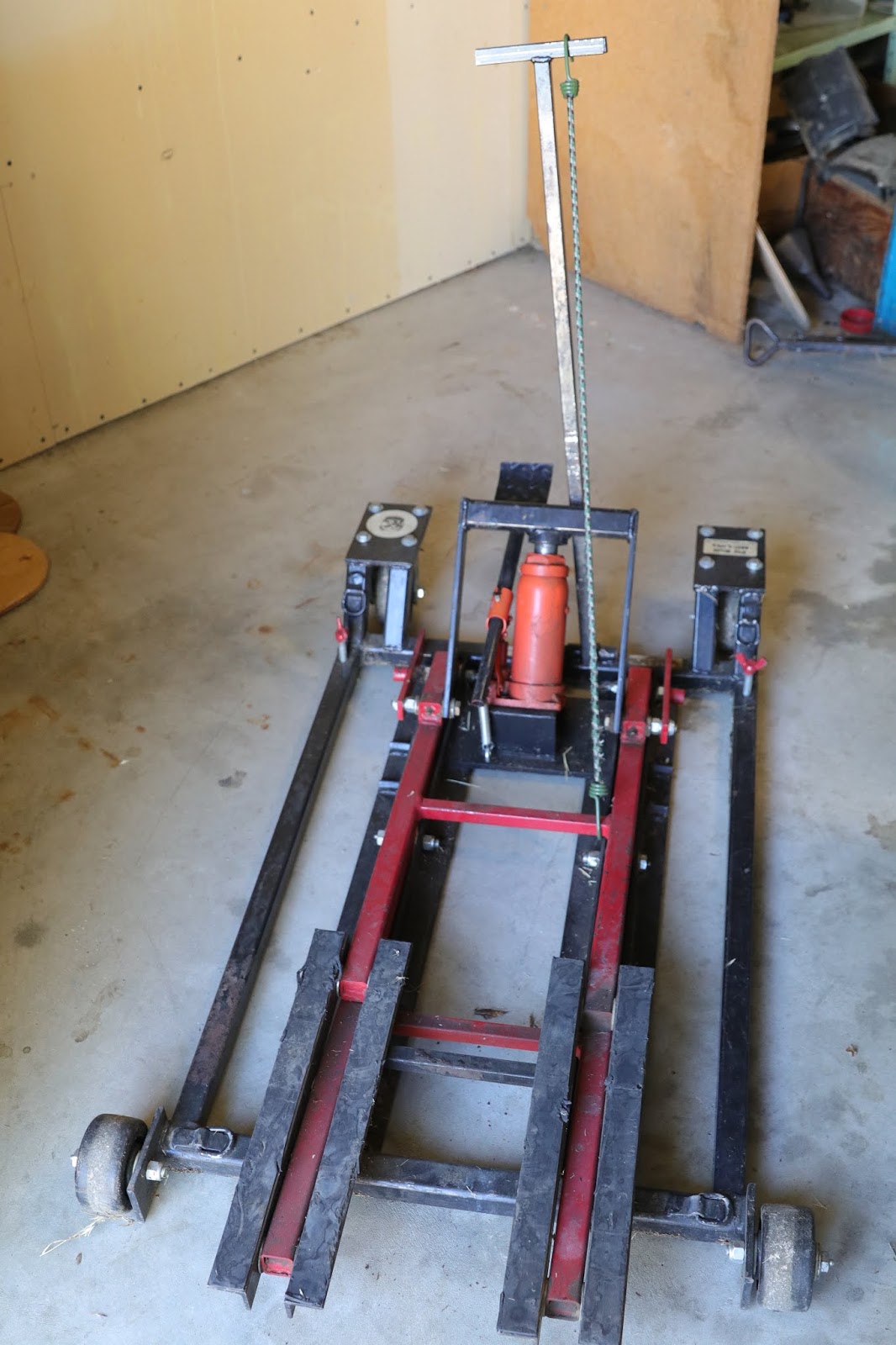 OldMotoDude Big Dog Motorcycle Jack