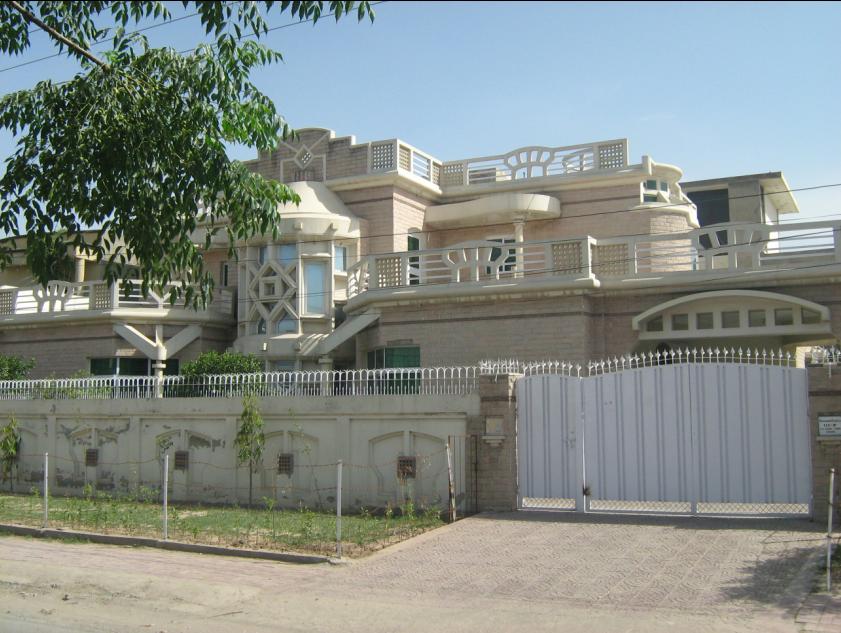 Johar Town Pictures Pakistan in Photos