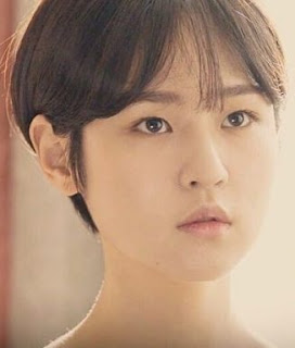 pemeran the world of the married - Sim Eun-Woo sebagai Min Hyeon-Seo