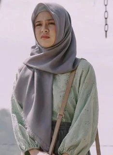 Foto Maizura pakai jilbab hijab kerudung