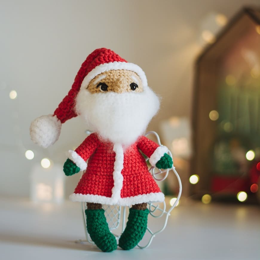 вязание крючком деда мороза. крючок амигуруми санта клаус. амигуруми санта клаус. вязание крючком игрушки деда мороза. вязаный дед мороз и снегурочка.