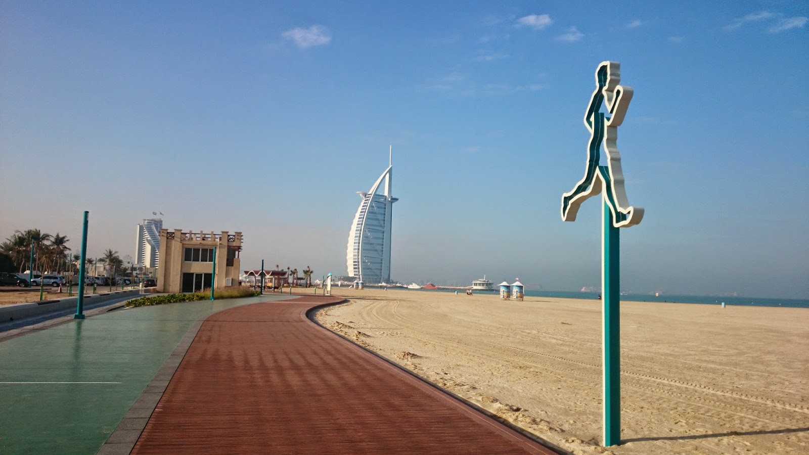 Essential Run Dubai Running Jumeirah Beach 10km running route!