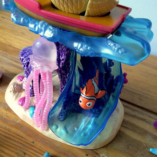 Dan the Pixar Fan: Finding Nemo: Hasbro Fishing Boat Escape Play Set
