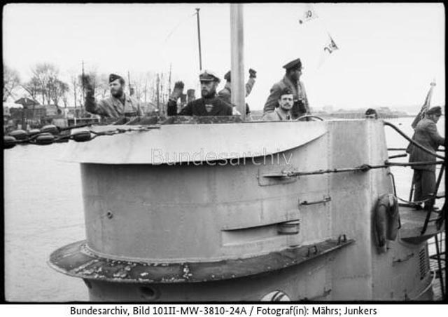 U-502 arriving back at Lorient on 16 March 1942 worldwartwo.filminspector.com