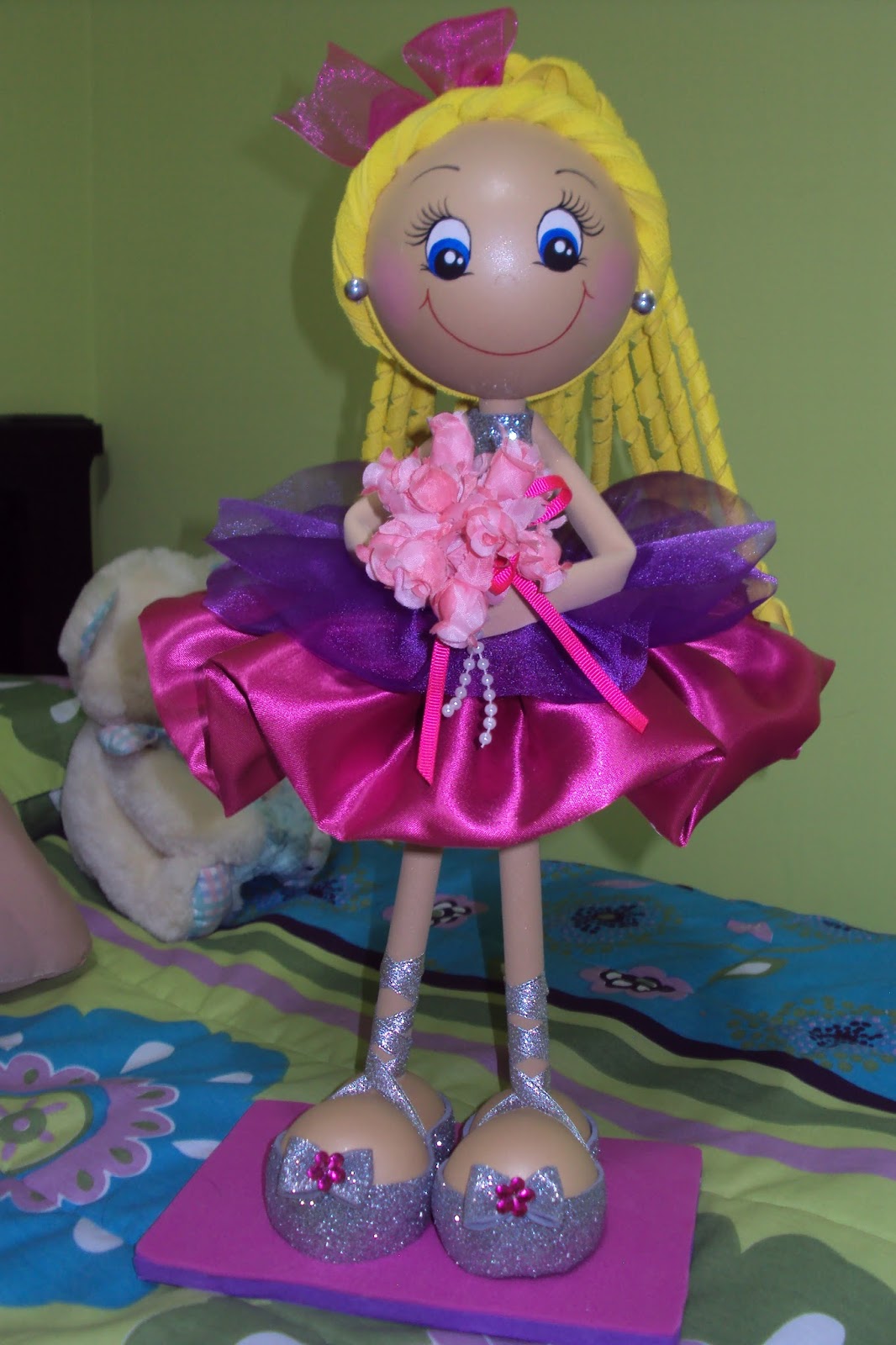 Muñecas en foami - Imagui