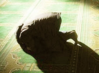 Ancaman siksaan dan dosa bahaya meninggalkan sholat fardhu lima waktu