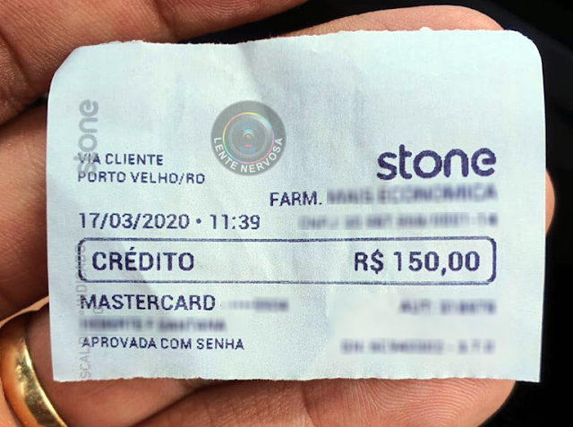 ABUSO – Durante operação, farmácia na Jatuarana é flagrada vendendo caixa de máscaras por R$150 6 ABUSO – Durante operação, farmácia na Jatuarana é flagrada vendendo caixa de máscaras por R$150