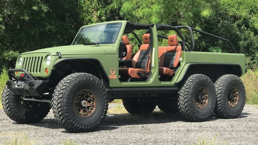 Customized Jeep Wrangler in 6*6 Edition by Bruiser Conversions - MOTOAUTO