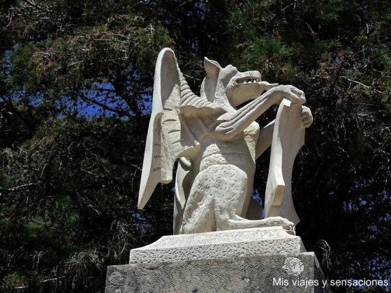 Figura de la quimera, Palacio de Monserrate, Sintra