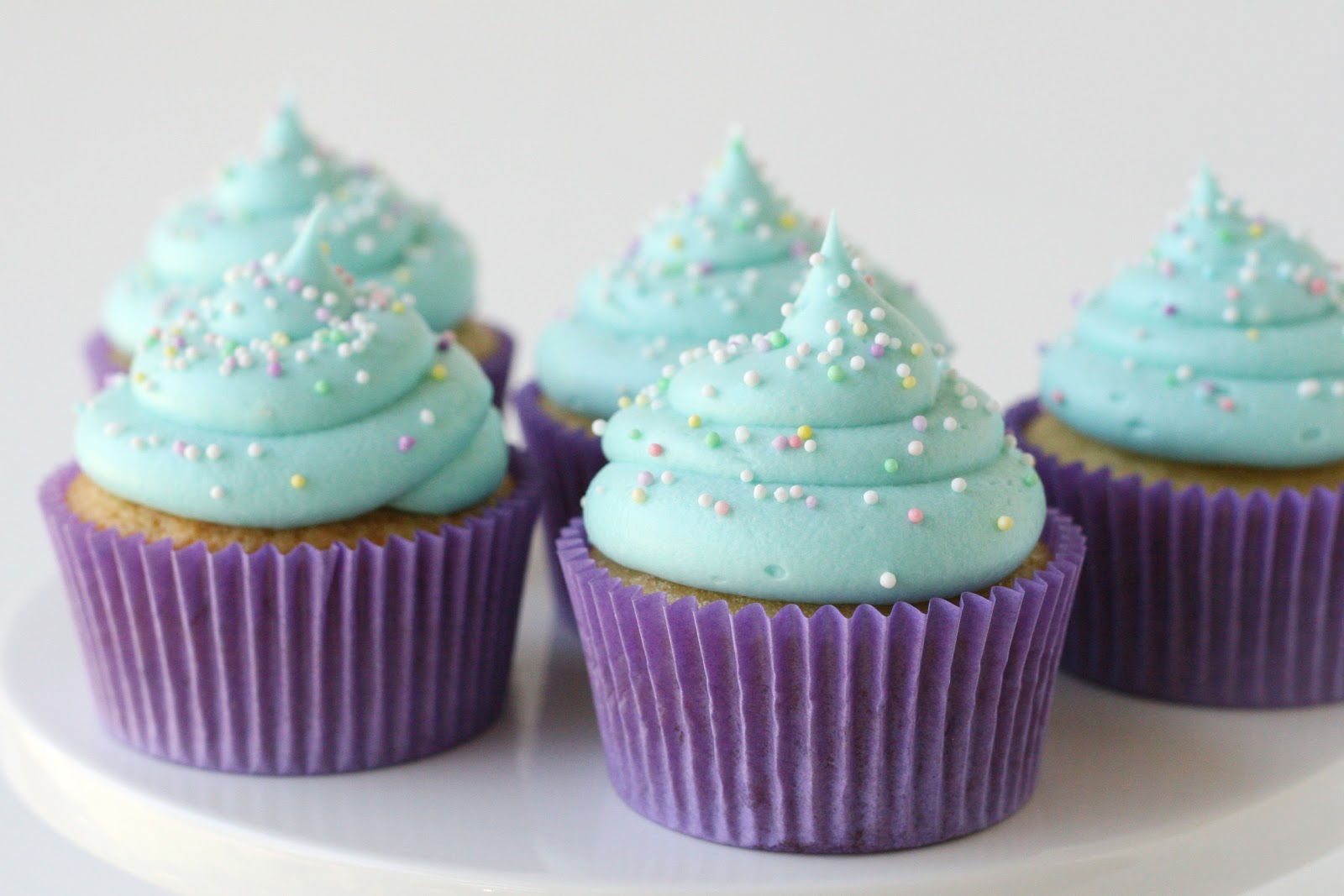 American Buttercream Frosting {Recipe} - Glorious Treats