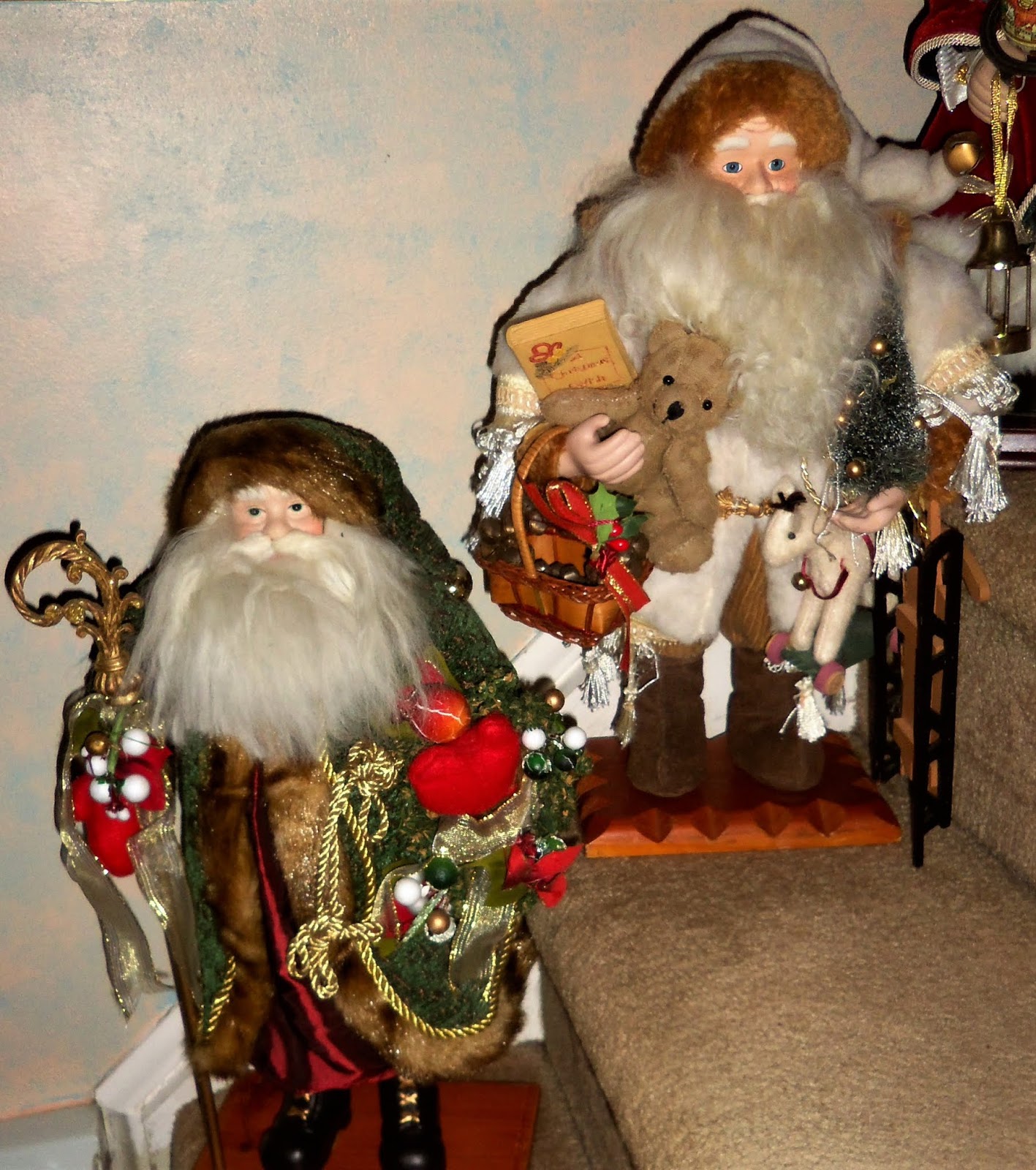 A DEBBIE-DABBLE CHRISTMAS: Christmas in the Living Room, Entry Way and ...