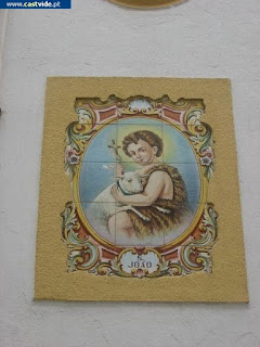 Azulejos e Placas de Pedra de Castelo de Vide, Portugal (Tiles)