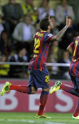 Dani Alves - FC Barcelona -: "Llevo once años igual aquí, hay que reírse de estos retrasados"