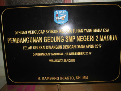PRASASTI GRANIT SMP NEGERI 2 MADIUN