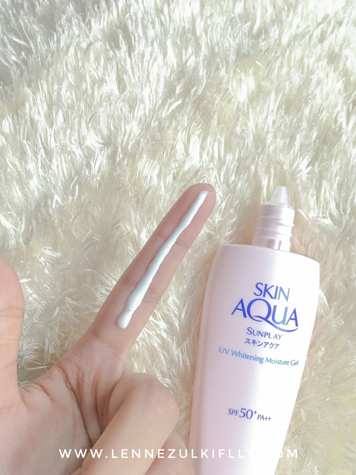 Sunplay Skin Aqua UV Brightening Moisture Gel SPF50 PA++