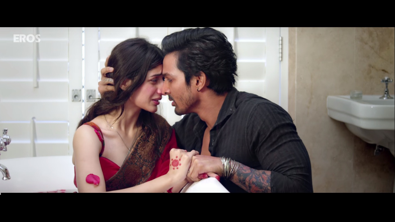 Get Your Heart Racing With These Steamy Shots of Sanam Teri Kasam’s Actor