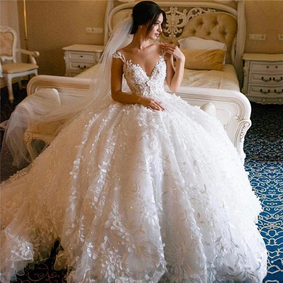 https://www.suzhoufashion.com/i/sheer-tulle-neckline-lace-appliques-ball-gown-wedding-dress-23802.html
