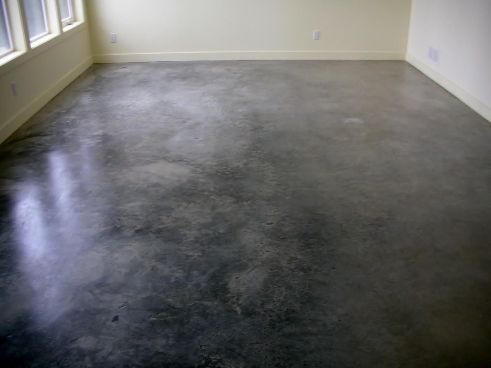 MODE CONCRETE: Concrete Floors Naturally Look Amazing and Modern
