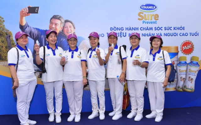 Mẫu áo đồng phục Vinamilk đẹp - Hình 3