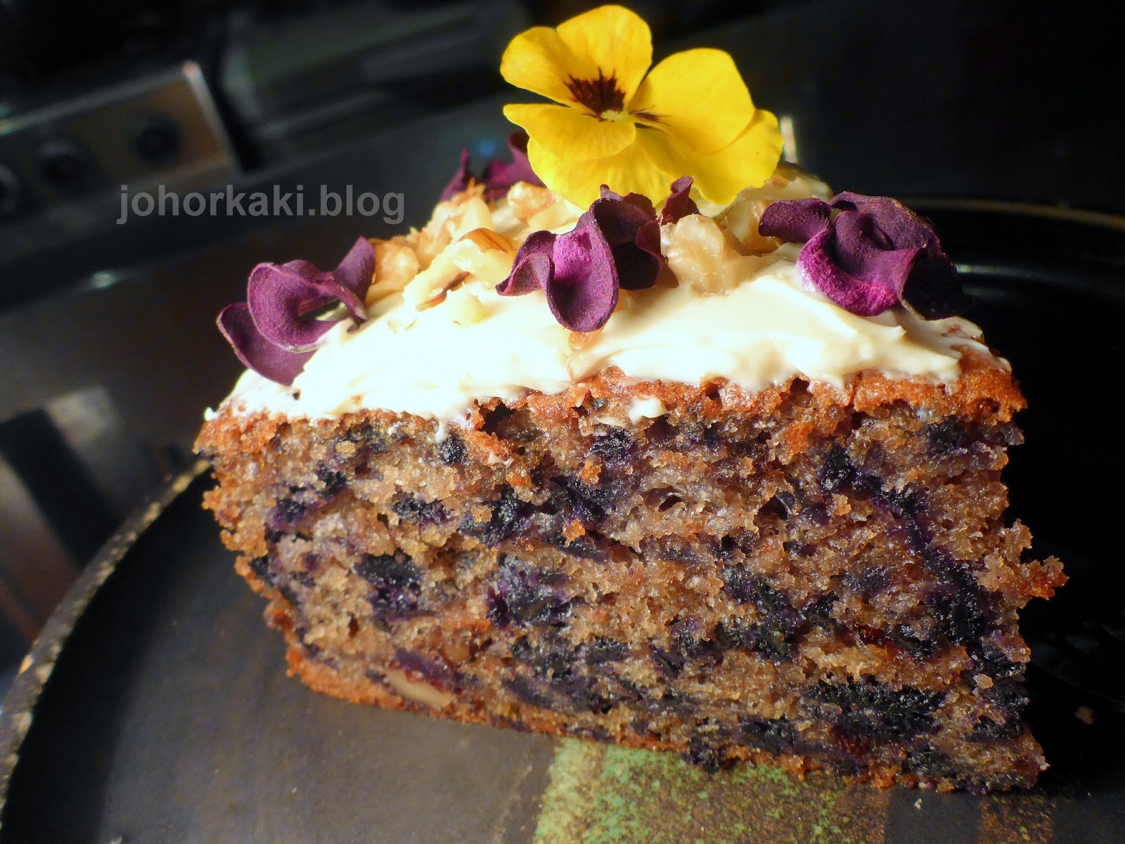 Lovely Cakes at Flowers in the Window. Jalan Dhoby Johor JB Tony Johor