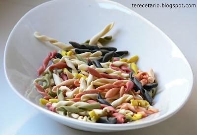  ENSALADA DE PASTA CON SALMÓN 