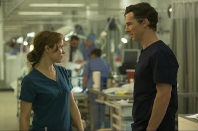 Rachel McAdams and Benedict Cumberbatch in Doctor Strange (06)