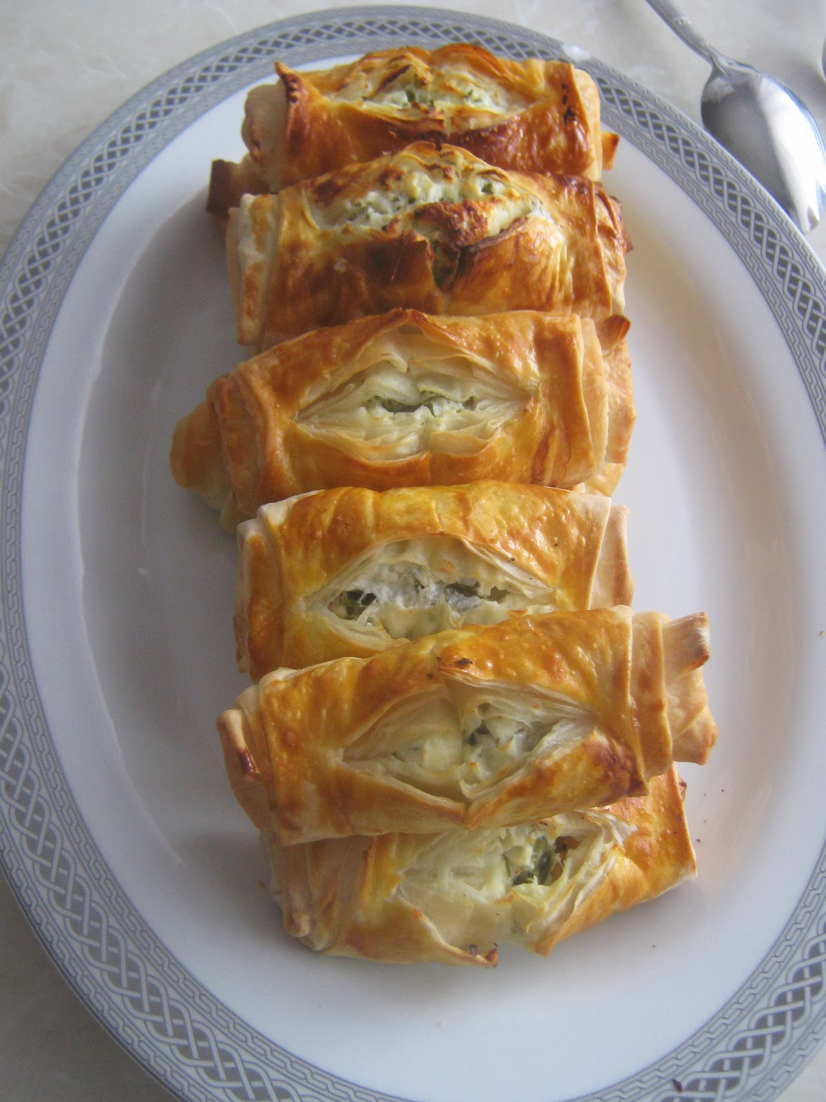 Peynirli karnıyarık börekZeytin Dalı Blog