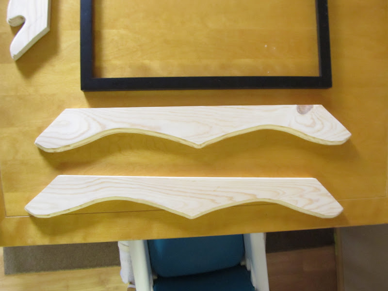 A Lott Of Ideas: { squiggly bracket picture frame }