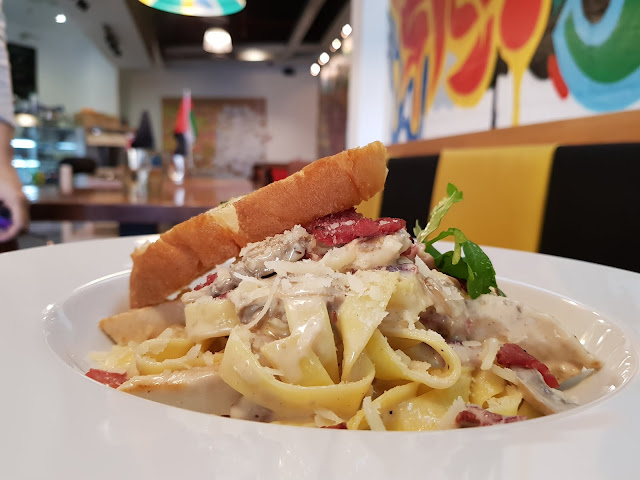 food blogger dubai mybc american fettuccine alfredo pasta