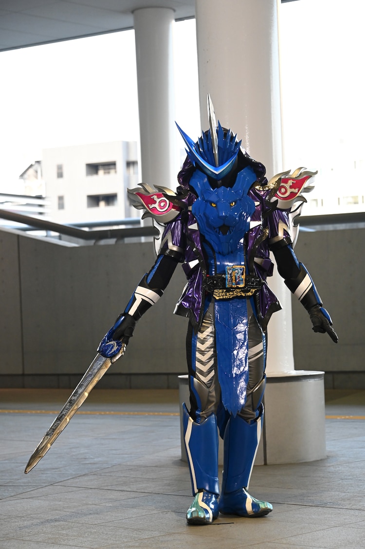 TTFC announces Kamen Rider Specter x Kamen Rider Blades JEFusion
