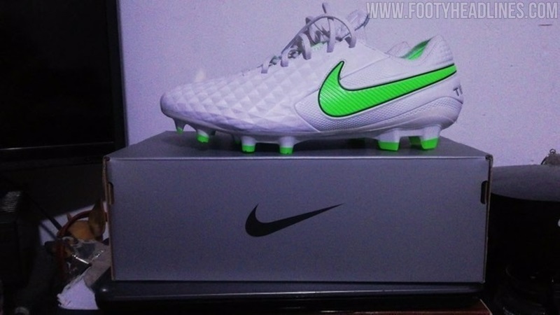 nike tiempo grau