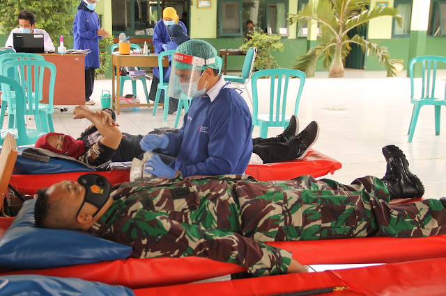 Dalam Rangka Memperingati Hari Juang TNI AD Kodim Sragen Baksos Donor Darah Dalam Rangka Memperingati Hari Juang TNI AD Kodim Sragen Baksos Donor Darah