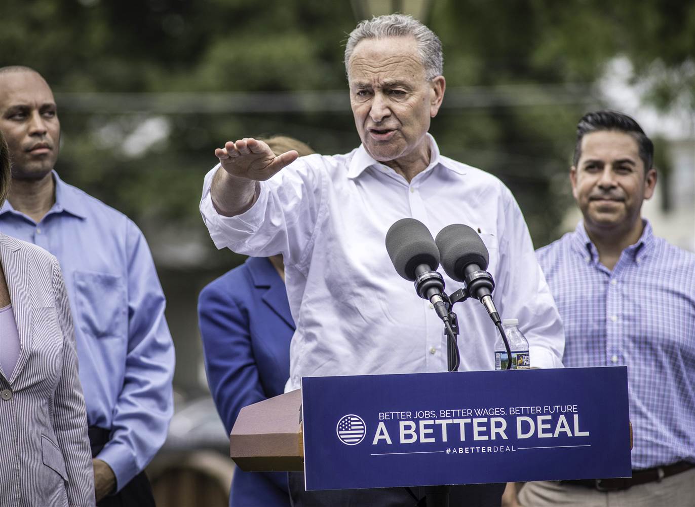 A BETTER DEAL: A NEW MESSAGE BY DEMOCRATS.