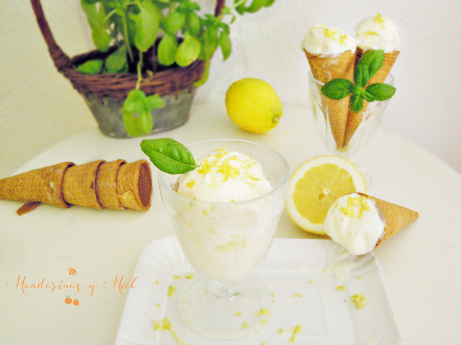 Helado de yogur de limón. Hasta septiembre!! | Mandarinas y miel