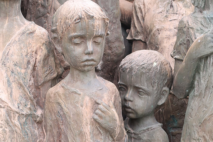 Haunting Sculpture Honors 82 Kids That Were Handed Over To The Nazis And Murdered Haunting Sculpture Honors 82 Kids That Were Handed Over To The Nazis And Murdered