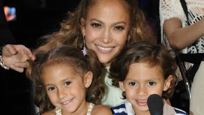 Putri Remaja Jennifer Lopez, Emme Rilis Buku Anak Tentang Pentingnya Berdoa