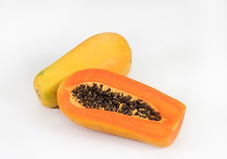 How to use papaya for dark spots