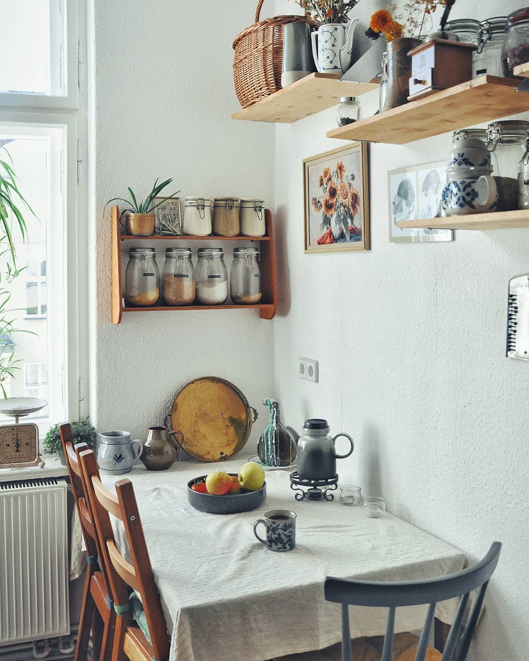 My Scandinavian Home Small Spaces Grandma Style Meets Urban Jungle In A Berlin Al Decorated On Shoe String - French Country Bedroom Decorating Ideas On A Budget Berlin My Scandinavian Home Small Spaces Grandma Style Meets Urban Jungle In A Berlin Al Decorated On Shoe String - French Country Bedroom Decorating Ideas On A Budget Berlin