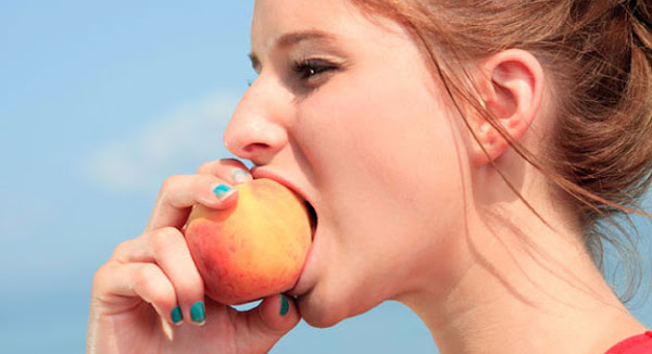 7 أمراض يعالجها الخوخ