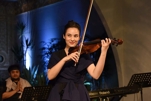 Kumpulan Film Chelsea Islan | kumpulan foto cantik chelsea islan saat main biola liat aja Kumpulan Film Chelsea Islan | kumpulan foto cantik chelsea islan saat main biola liat aja
