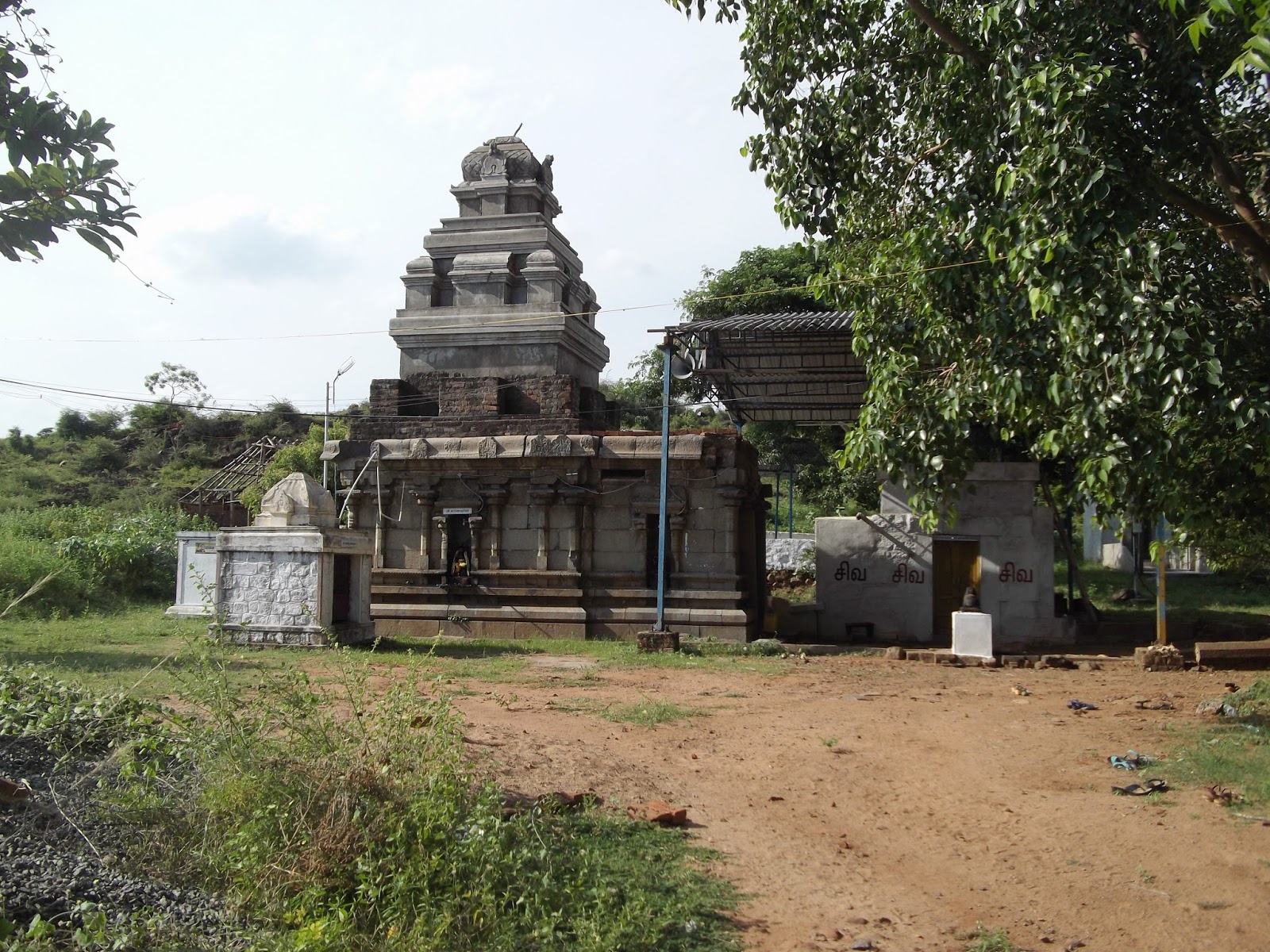 Old Temples: PULIPPAKKAM SIVAN TEMPLE