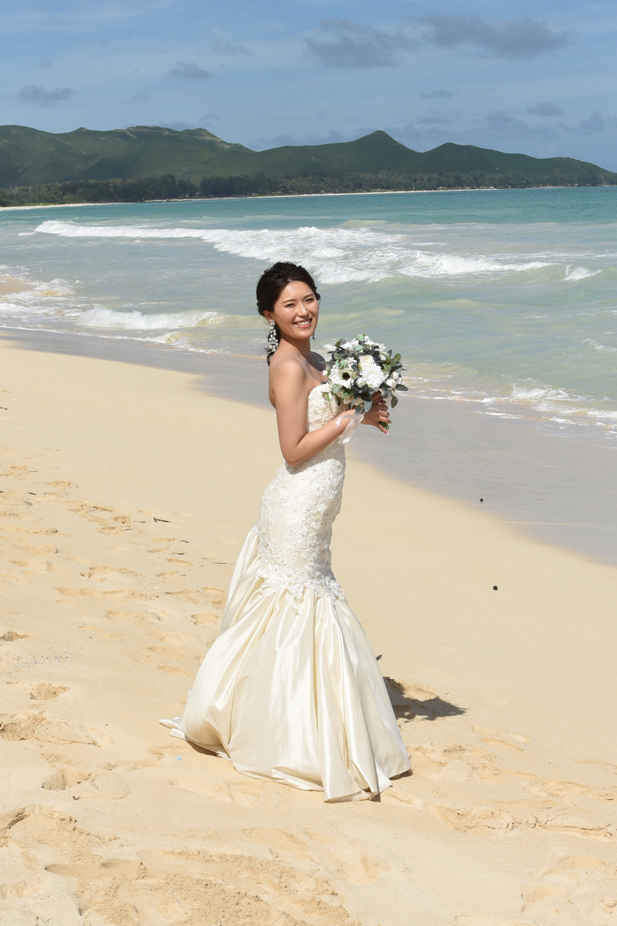Brides of Hawaii Ayako at Waimanalo Beach