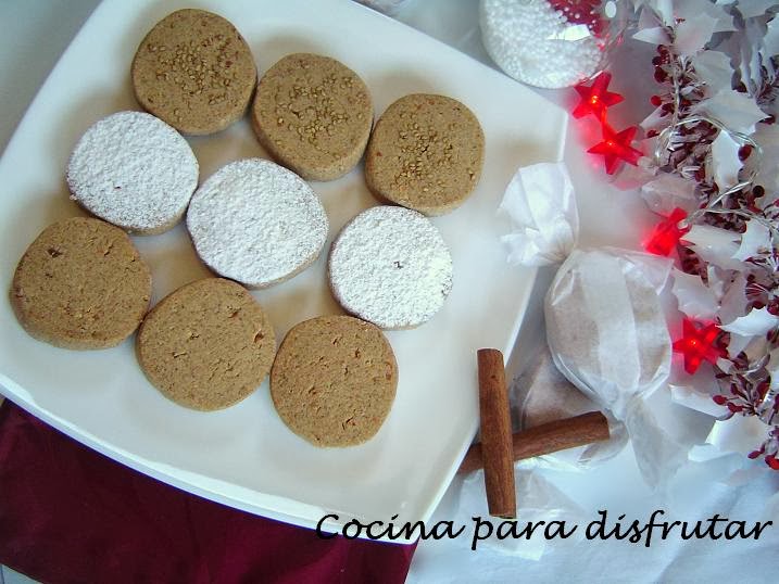 polvorones o mantecados de almendra
