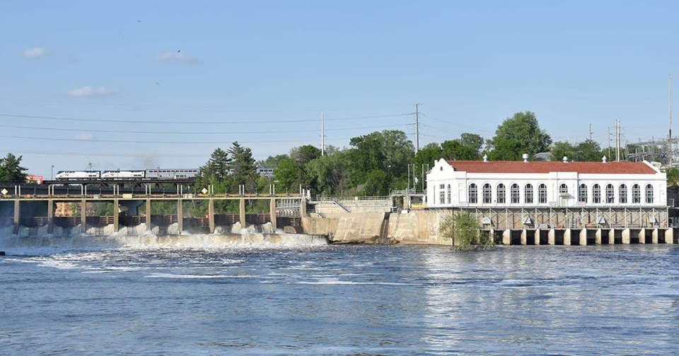 Industrial History 1909 Kilbourn Dam and Milw Bridge on Wisconsin