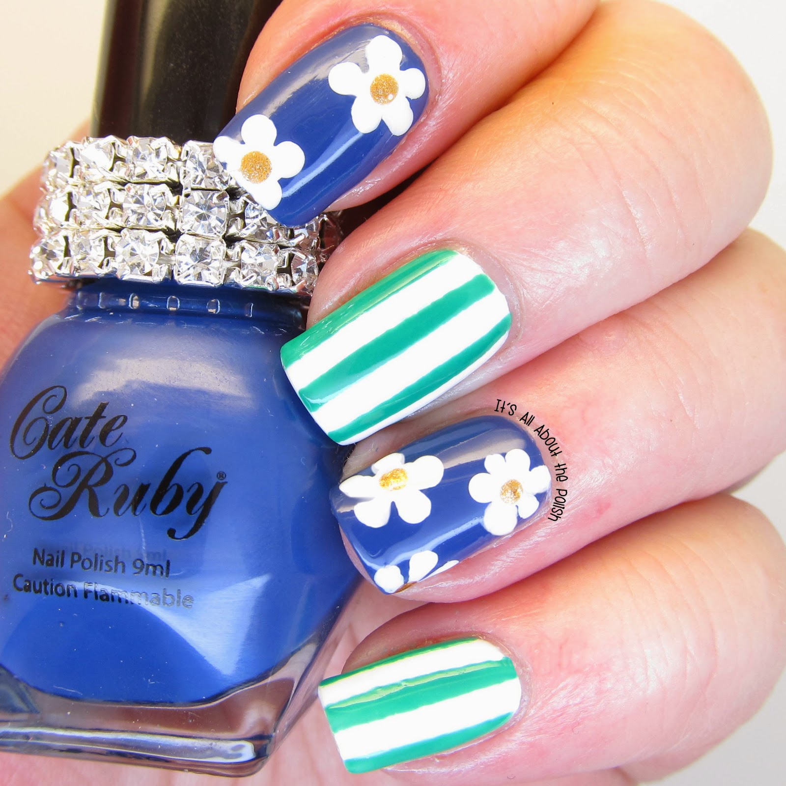 It's all about the polish: Cate Ruby - Prissie Lou and British Blue daisies