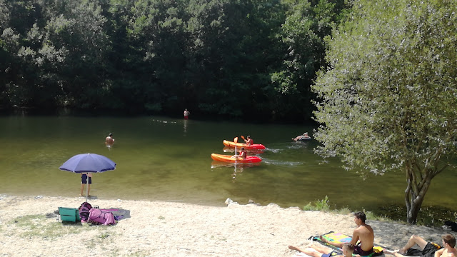 Canoagem na Praia Fluvial da Rola