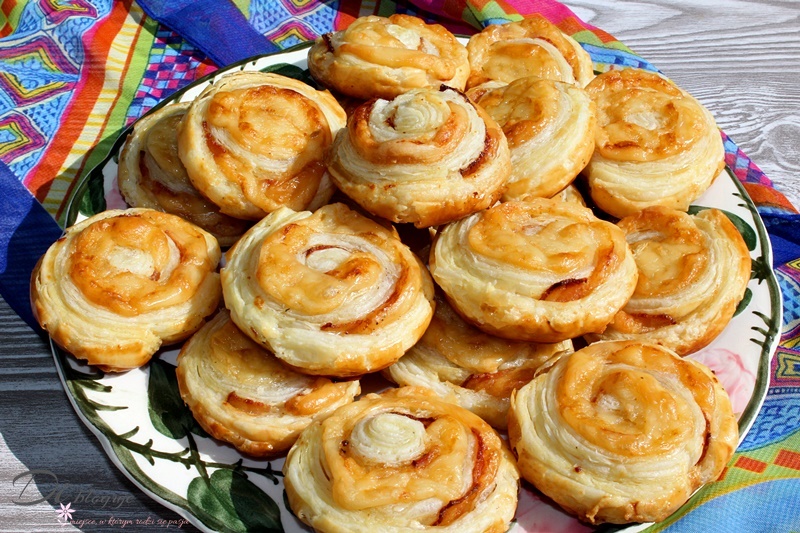 Slimaczki Z Ciasta Francuskiego Z Serem I Boczkiem Di Bloguje