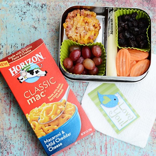 Ham and Mac and Cheese Lunchbox Muffins i should be mopping the floor