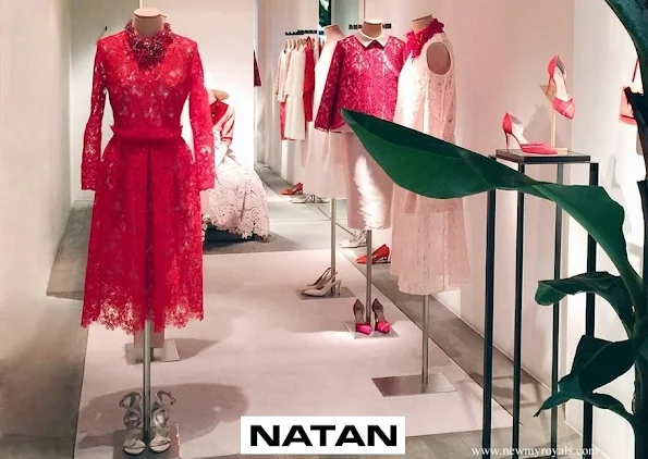 Queen Maxima in NATAN lace dress in red